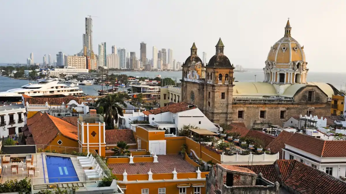 Murallas de Cartagena de Indias al atardecer, Colombia