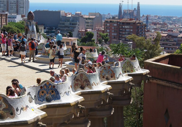Guía España 10 días 2026: Madrid, Andalucía y Barcelona desde Colombia